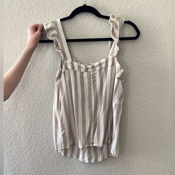 VILA Tops - 🆓 Vila tank top Free w/ Purchase